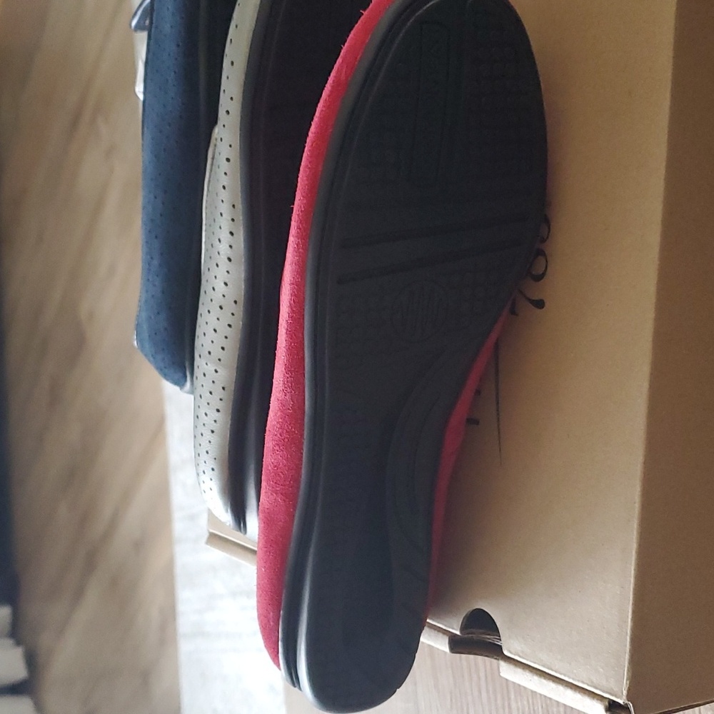 NWT Harmony 783 loafers. Red size8, silver size 8, navy 9. All 3 Pairs Incuded - Picture 3 of 8